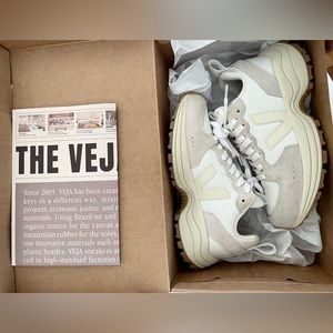 VEJA VENTURI ALVEOMESH WHITE PIERRE NATURAL: EU Size 37/ US 6.5